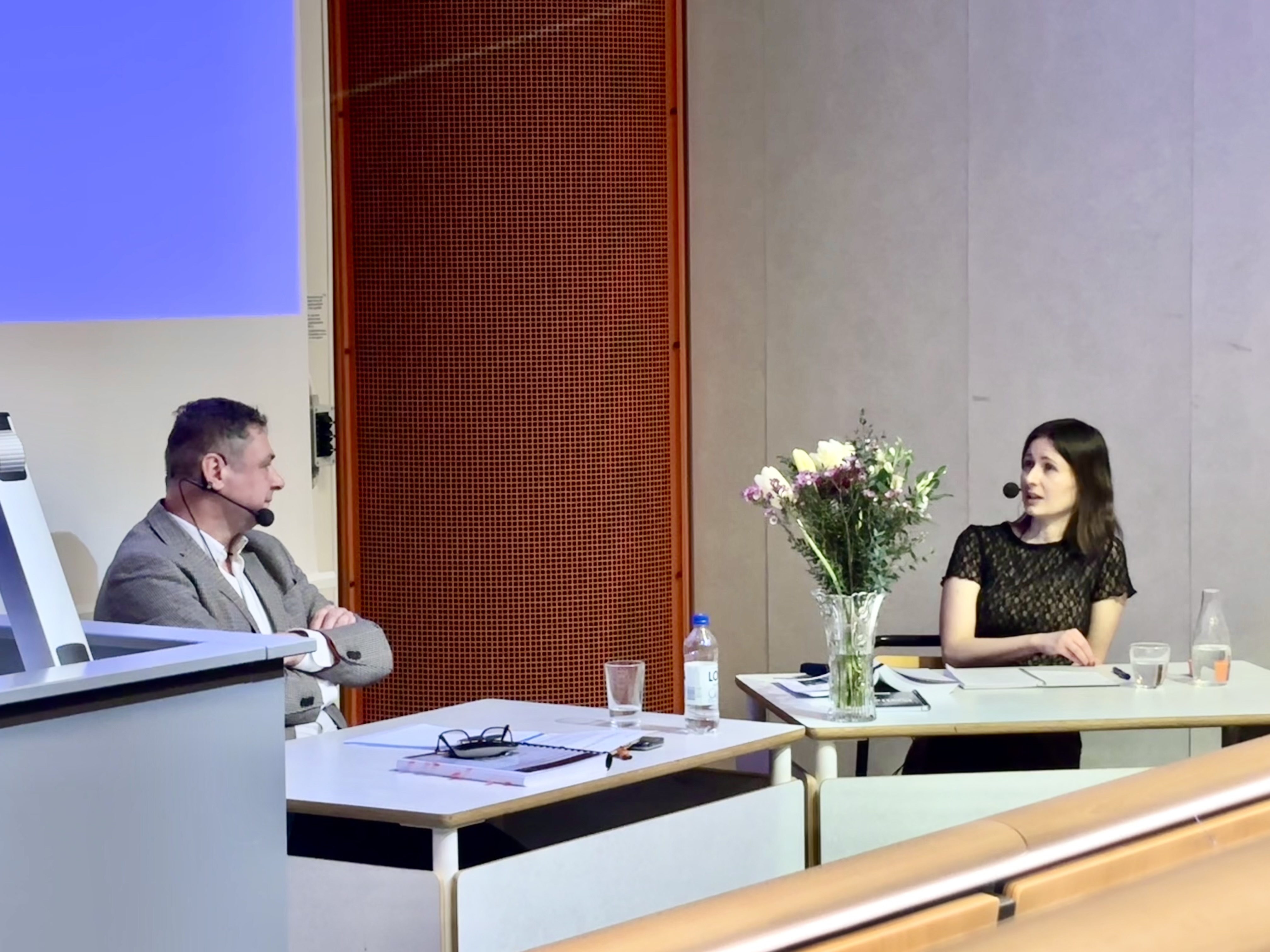Julia Baumann och opponent Waldemar Czachur på disputationen 30 januari 2026.