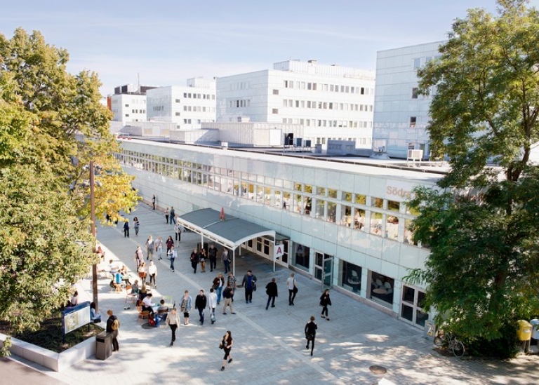 Vy över campus Frescati. Södra husen
