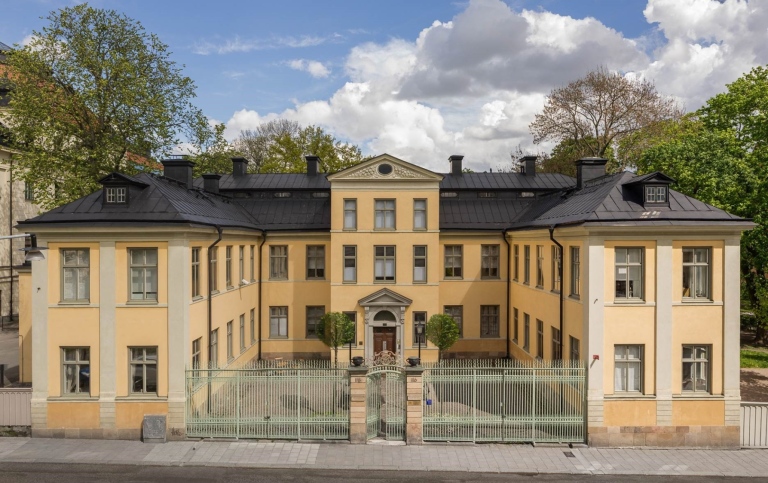 Spökslottet seen from the street