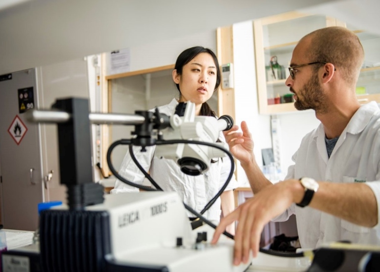 Leonard Blaschek och Emiko Murozuka, två av forskarna bakom den nya studien