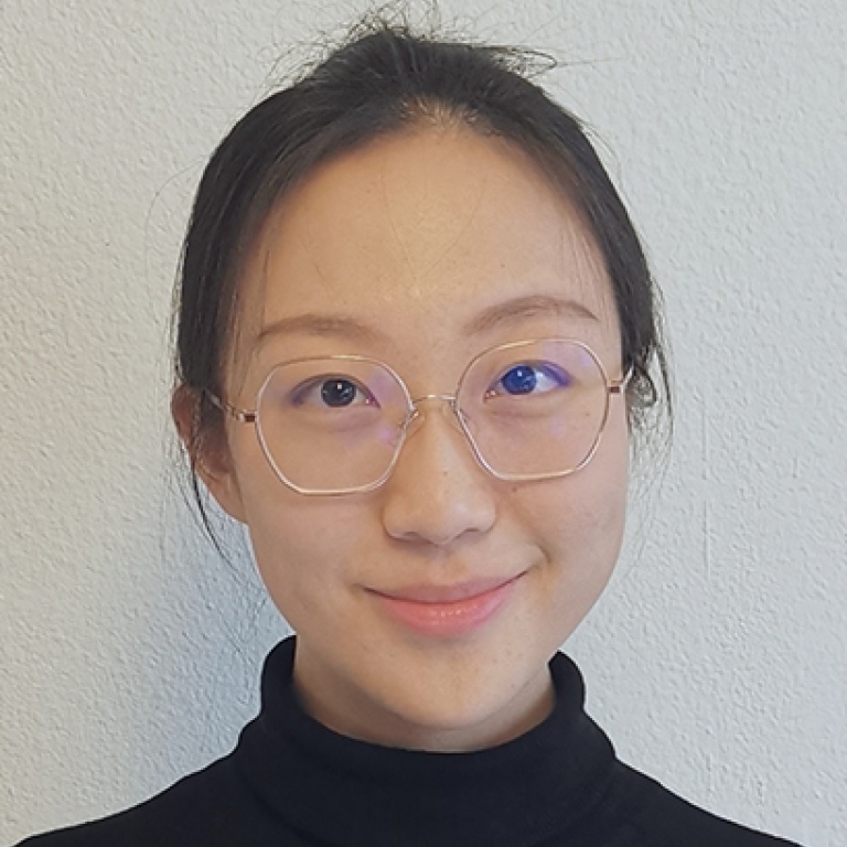 Qiang Xia är doktorand i fonetik vid Institutionen för lingvistik, Stockholms universitet.