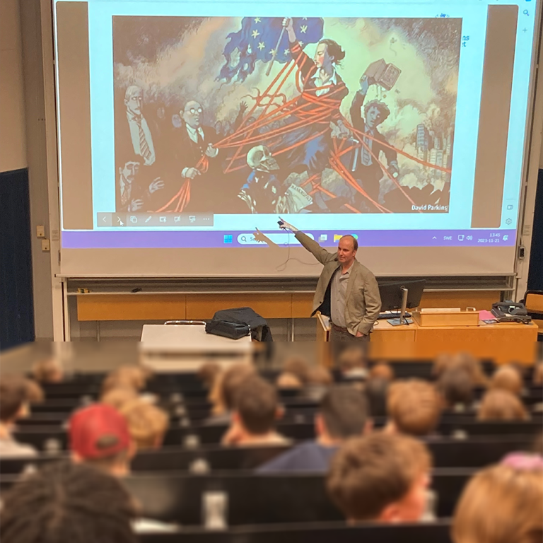 Elever från Värmdö Gymnasium på besök vid universitetet. November 2023