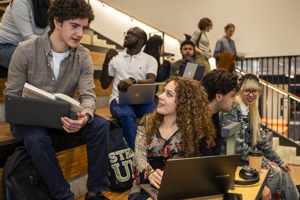 Studenter på Campus Albano.