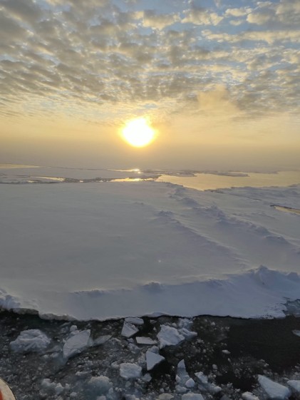 Caption: Sun at 10:45 am visible from Oden, somewhere in the Arctic Ocean.