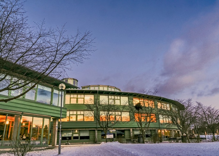 Geohuset i vinterskrud