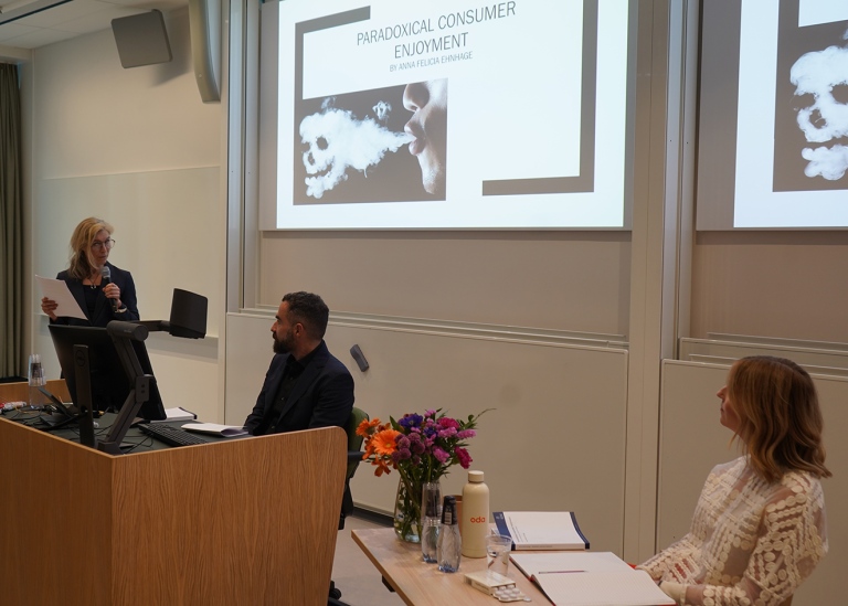 Chair Associate Professor Susanna Molander opens the dissertation.