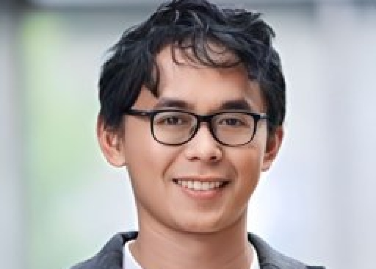 Portrait of Dr Hendra Agustian.