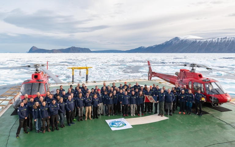Ryder expedition group photo on icebreader Oden's deck. Photo: Lars Lehnert