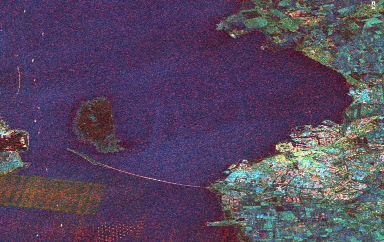 adarbild (Sentinel-1) över Malmö och Öresund som visar förändringar av radarvågor över tid.