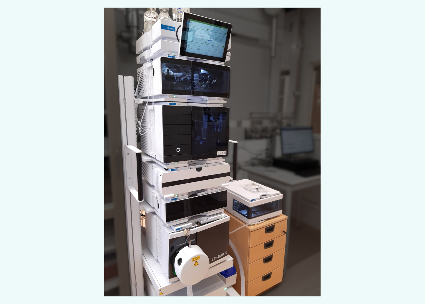 UHPLC UV/MS, Agilent 1290 infinity III.