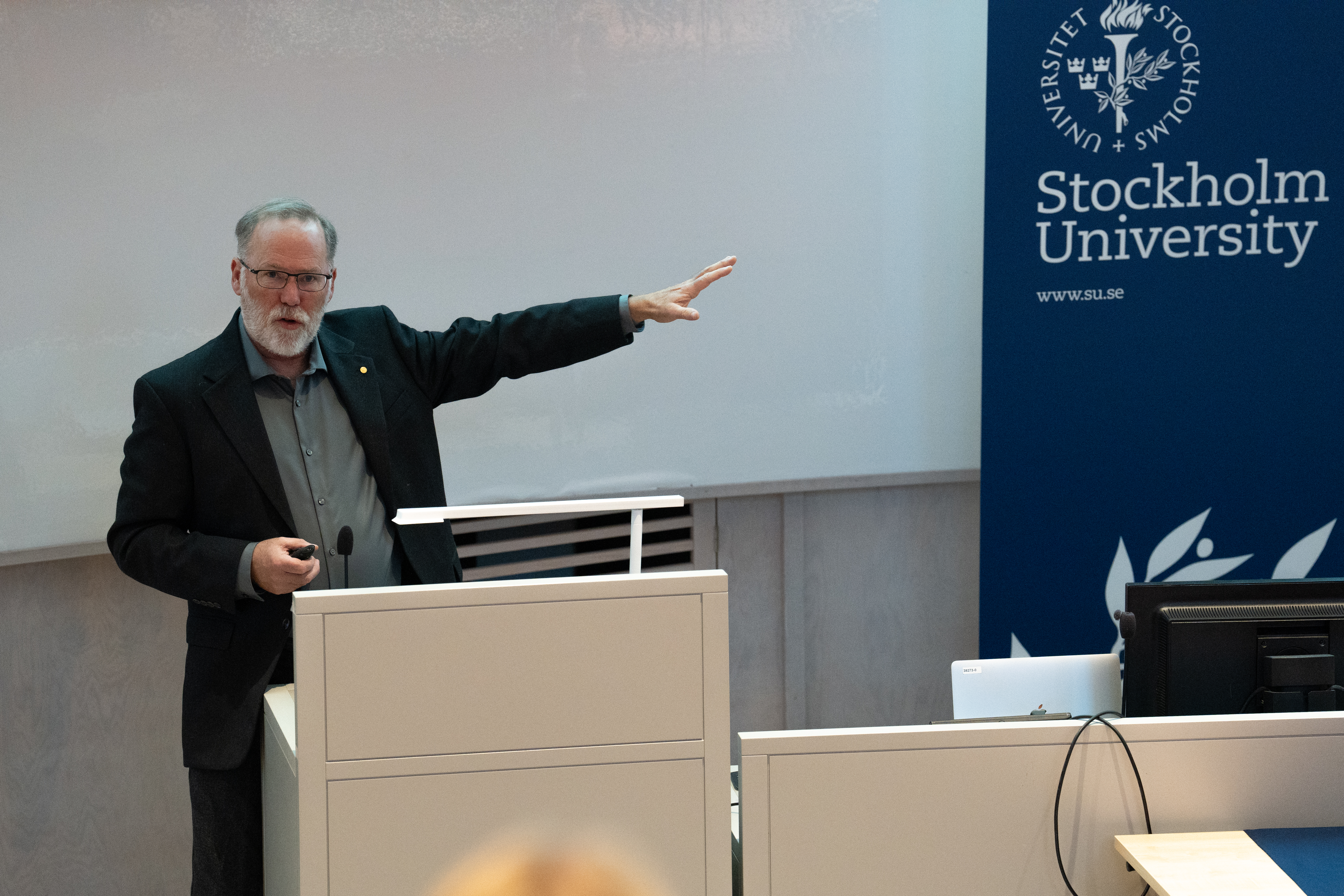Fred Ramsdell lecturing at Stockholm University about this year´s Nobel Prize in medicine.