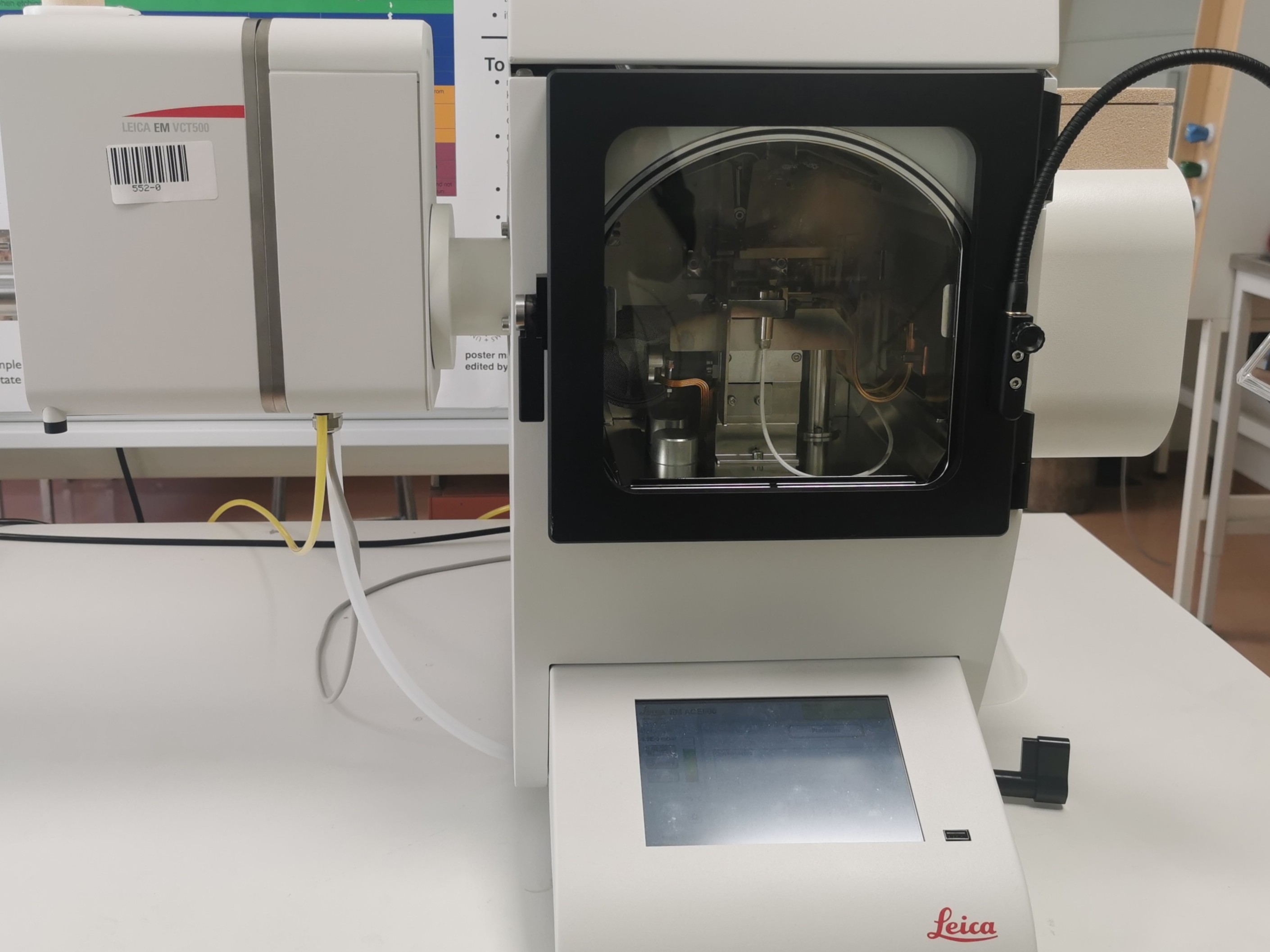Coating with Carbon (thermal or e-beam), ACE 600 cryo. Photo: Anumol Erumpukuthickal Ashokkumar