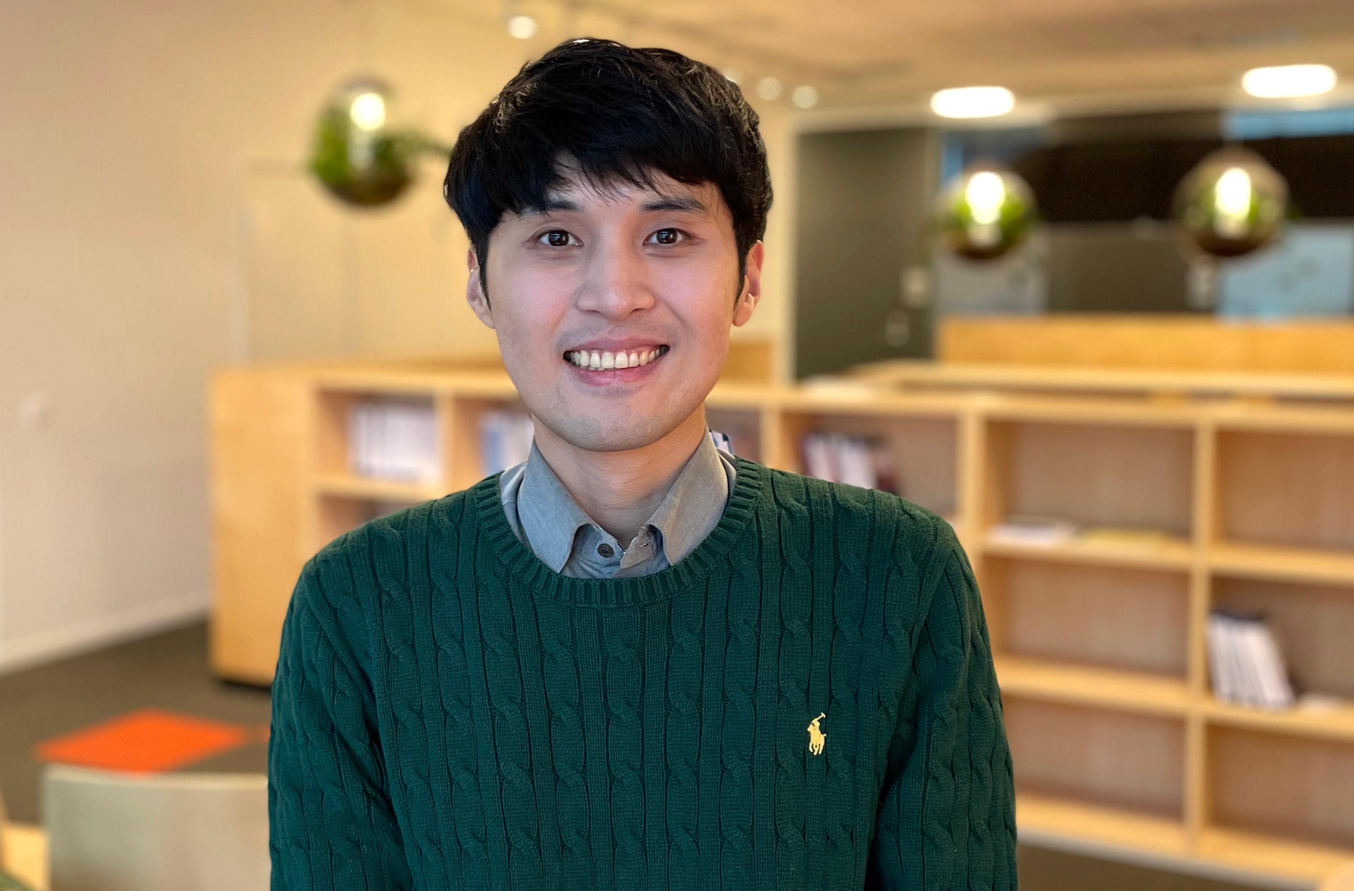 Porträttbild på Zed Lee, Institutionen för data- och systemvetenskap (DSV).