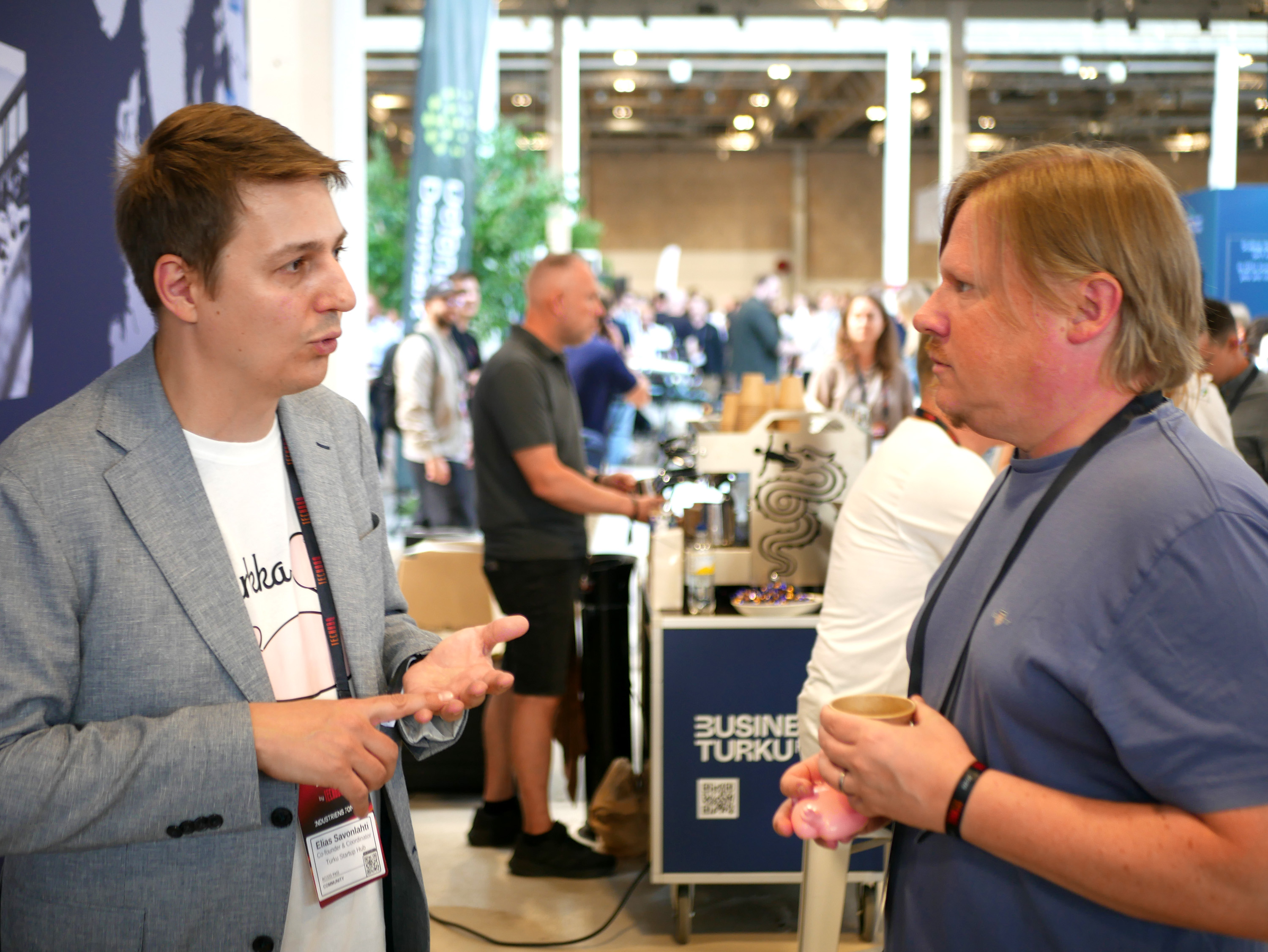 Elias Savonlahti, Turku Startup Hub and Martin Arvidsson, Innovations advisor, SU Innovation Office, at the expo area