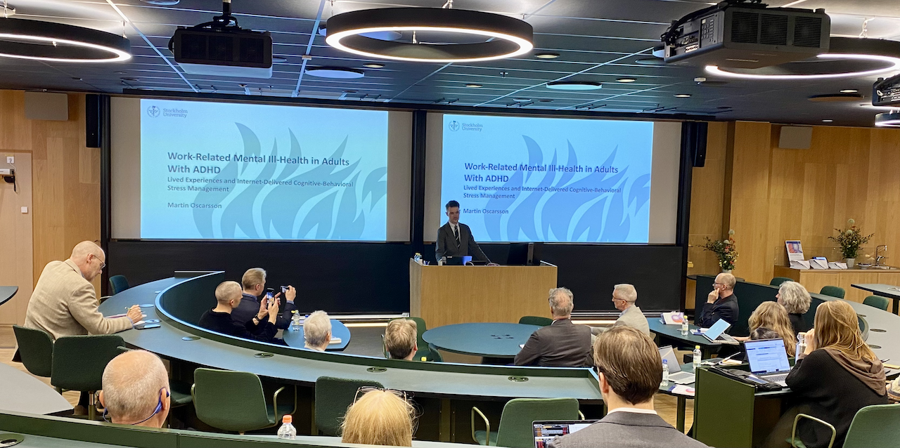 Martin Oscarsson presenting his thesis during the public defense.