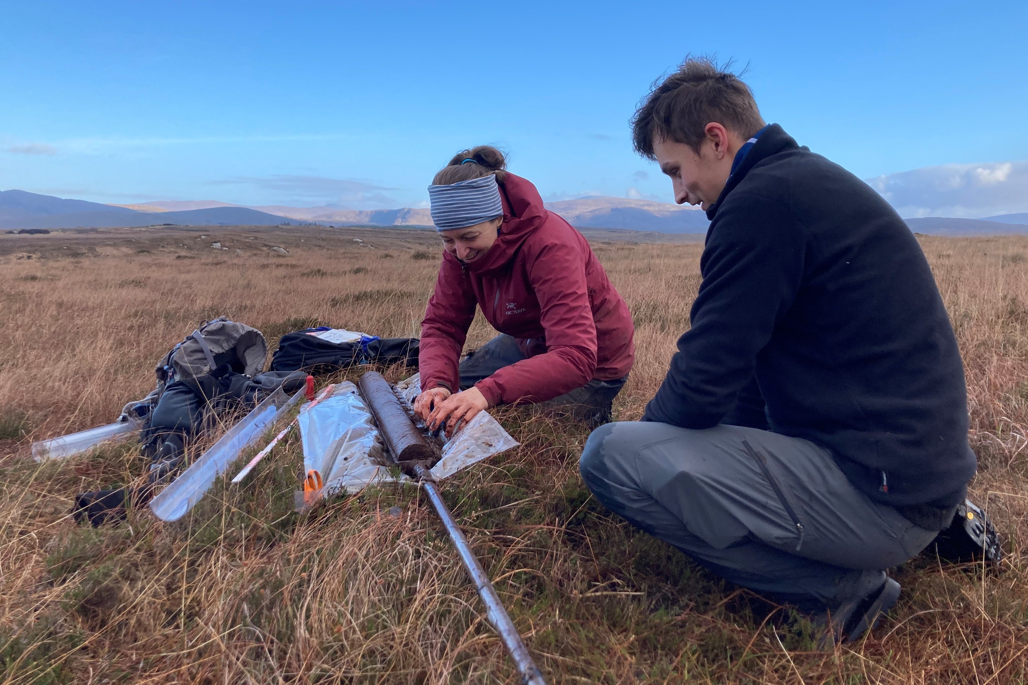 Two researchers on a peat bog i Ireland