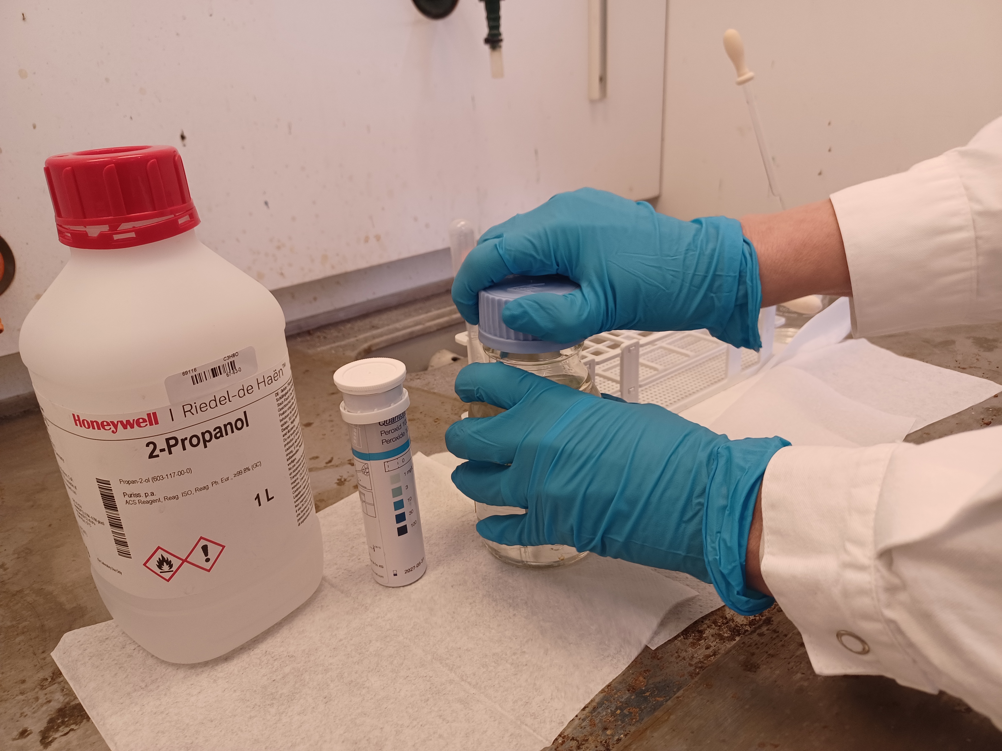 Peroxidtest av 2-propanol