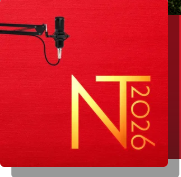I övre vänstra hörnet sticker ett mikrofonstativ in i bild från vänster. I nedre högra hörnet ett stort integrerar NT2026.