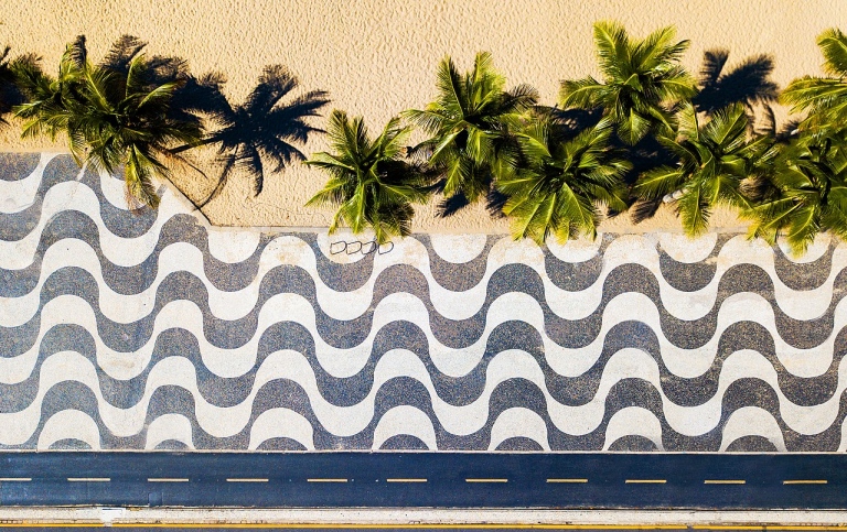 Piso de Pedra Portuguesa Mosaico de Burle Marx de Copacabana, Copacabana, South Zone of Rio de Jane