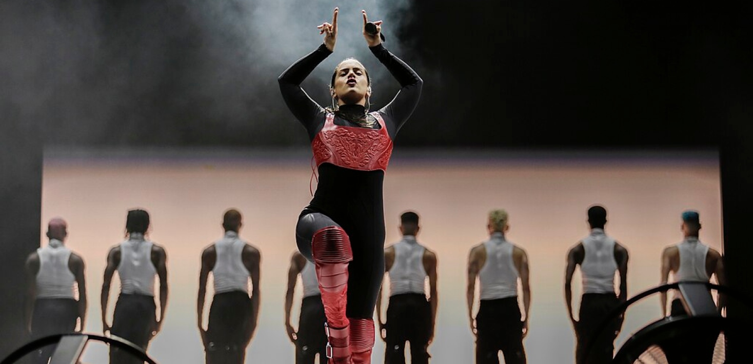 Rosalías koncert i #EL ZÓCALO CAPITALINO" i Ciudad de Méxiko under världsrurné Motomami