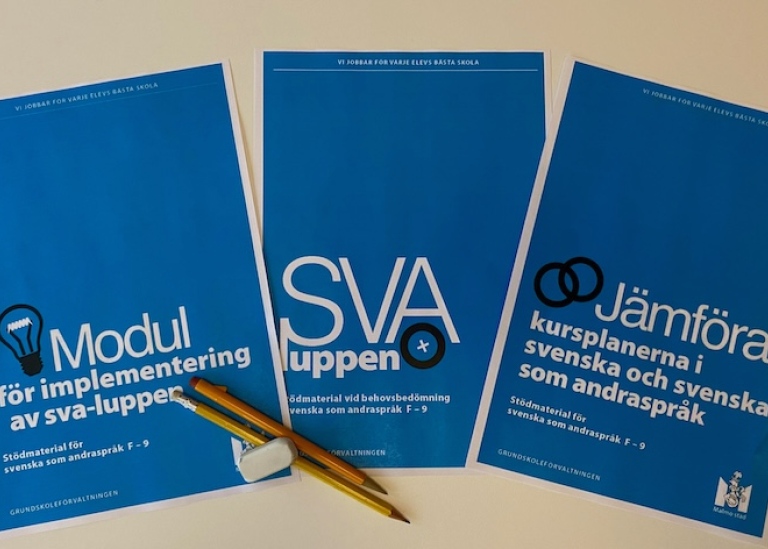 Framsidorna till Sva-luppens tre delar.