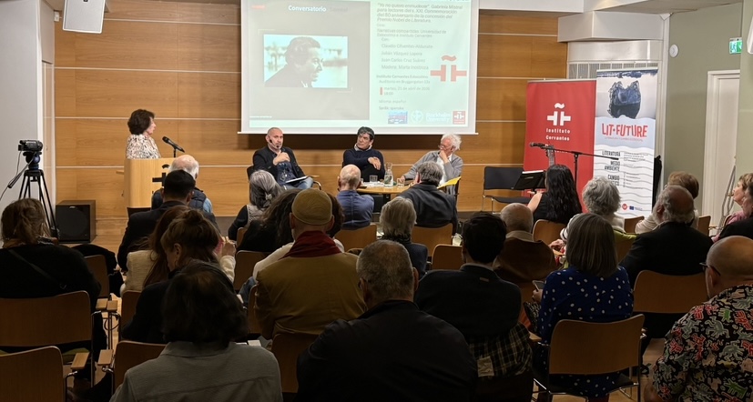 Publik under presentation: PResentation med föreläsare på Instituto Cervantes i Stockholm. I bilden syns Marta Inostroza, Juan Carlos Cruz Suárez, Claudio Cifuentes-Aldunate y Julián Vázquez Lopera. Foto: Marta Mundo.