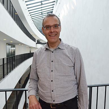 Eddy Ardonne, professor i kondenserade materiens teori