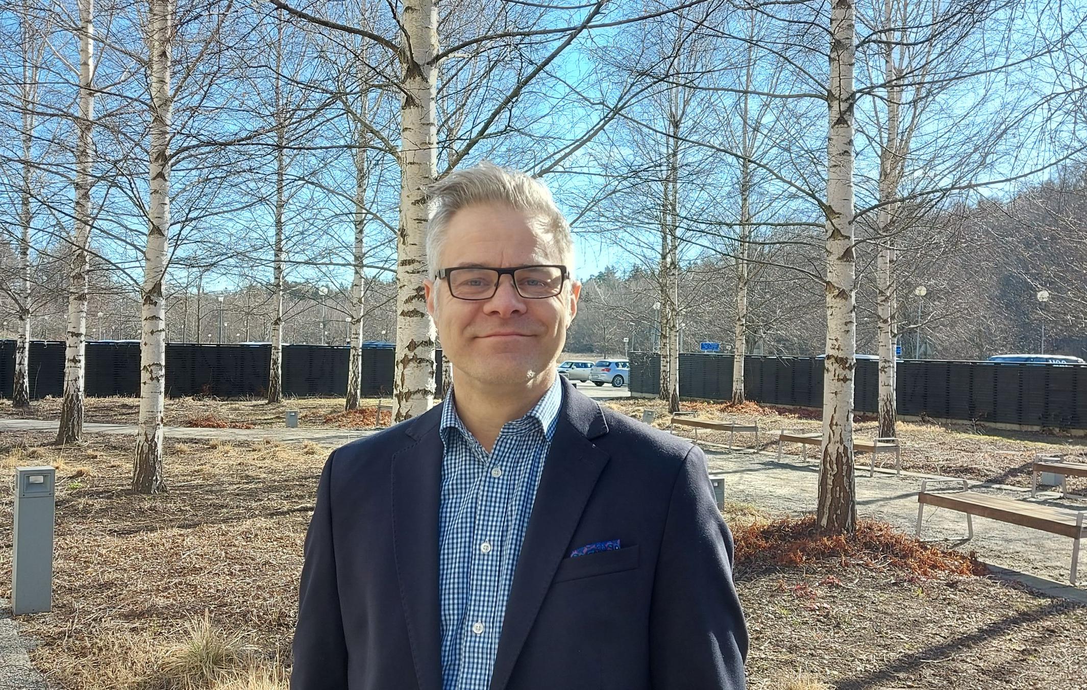 Thomas i björkparken bakom Studenthuset.