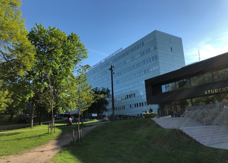 Frescati södra husen och studenthuset.