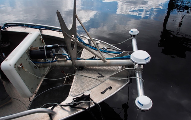 the front of a small research vessel with a MRU5+ installed