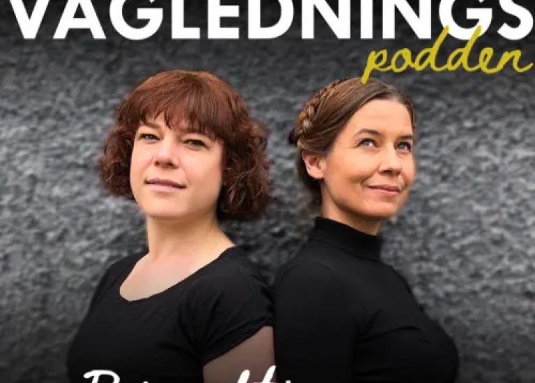 Bild på programledarna