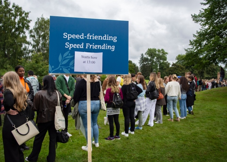 Speed friending