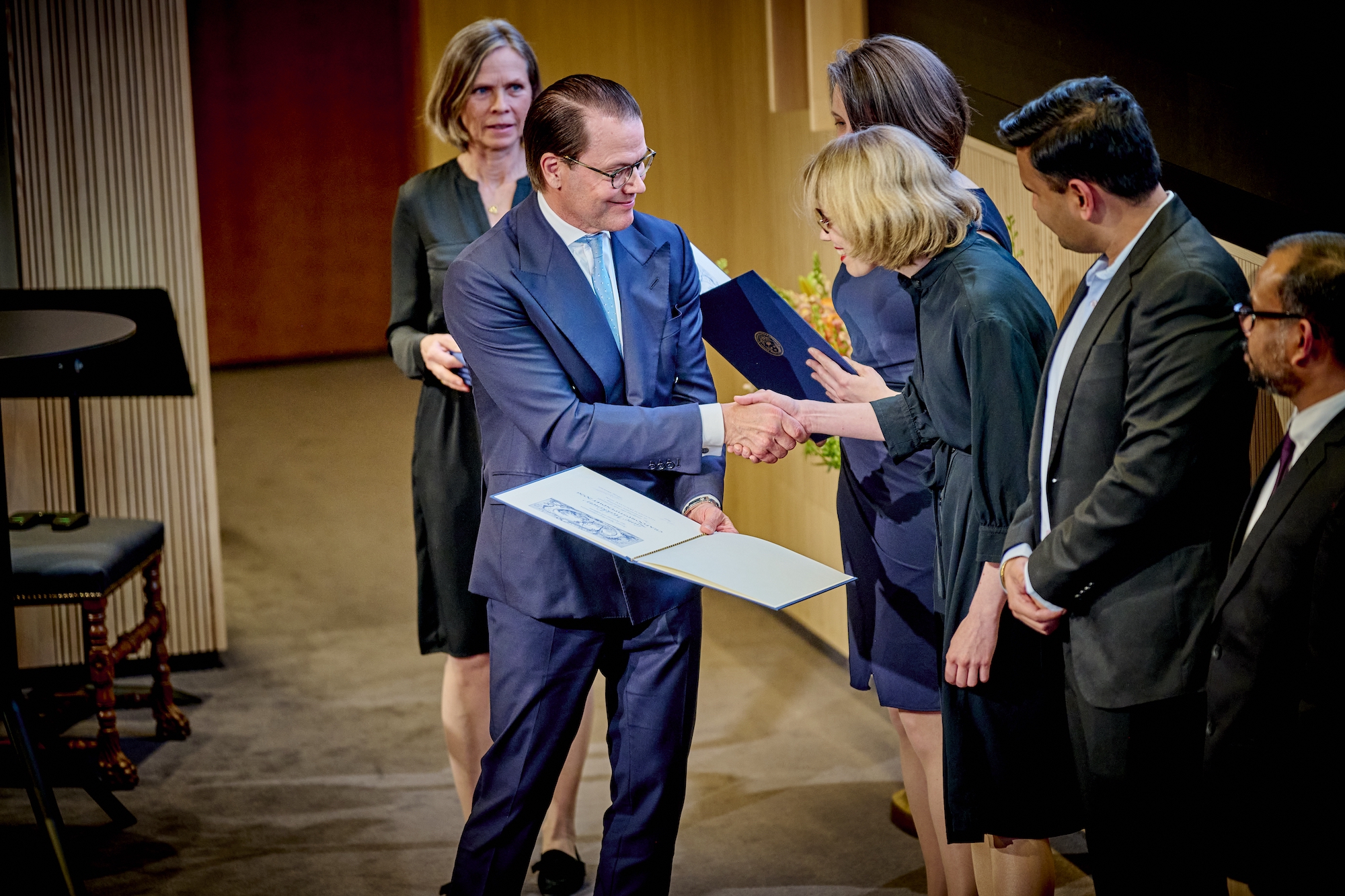 H.R.H. Prince Daniel presents fellowships and research grants in atmospheric science from the Anna-Greta and Holger Crafoord Fund to six early-career researchers during the Crafoord Prize ceremony.