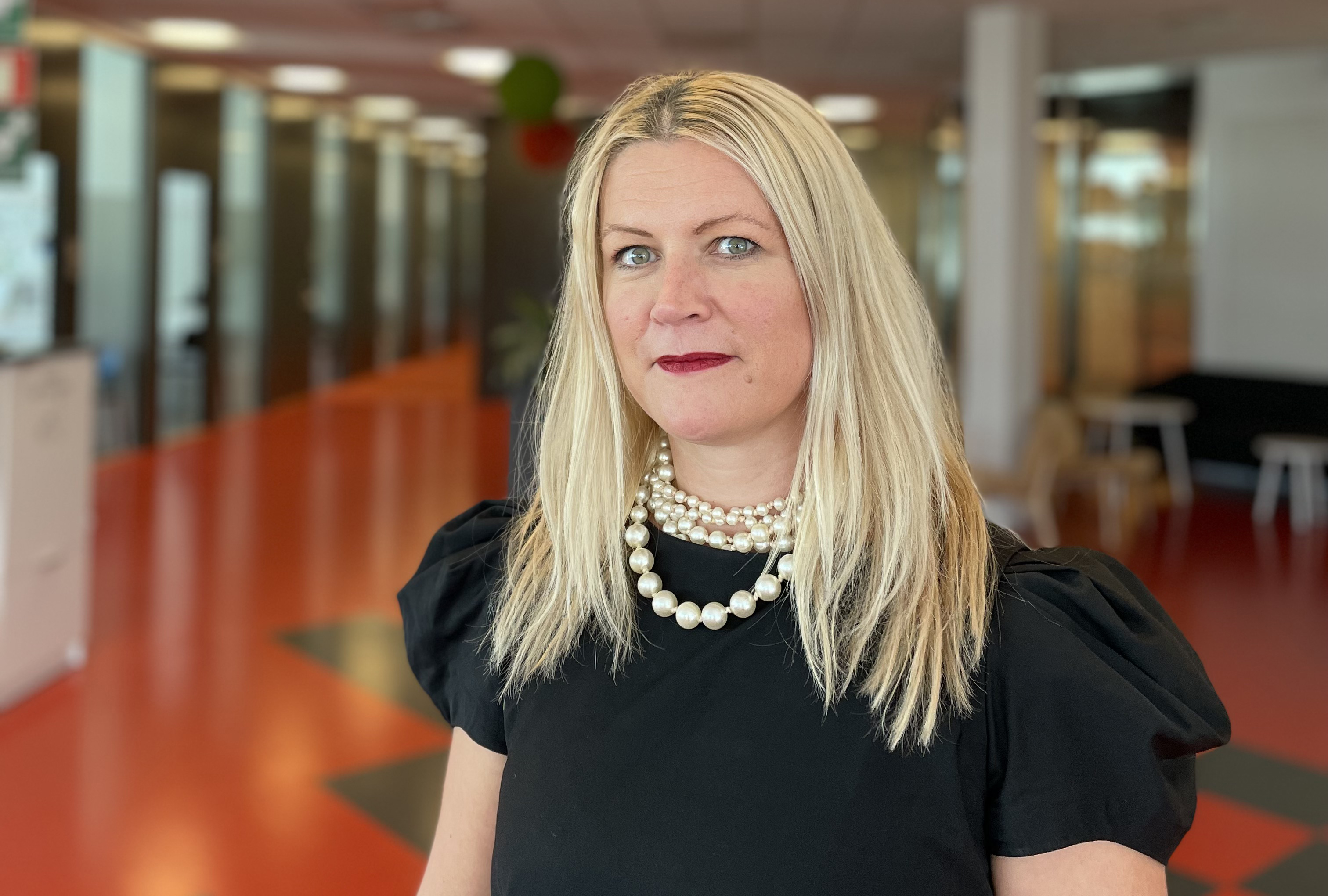 Porträttfoto på Lisa Kaati, DSV vid Stockholms universitet. Foto: Åse Karlén.