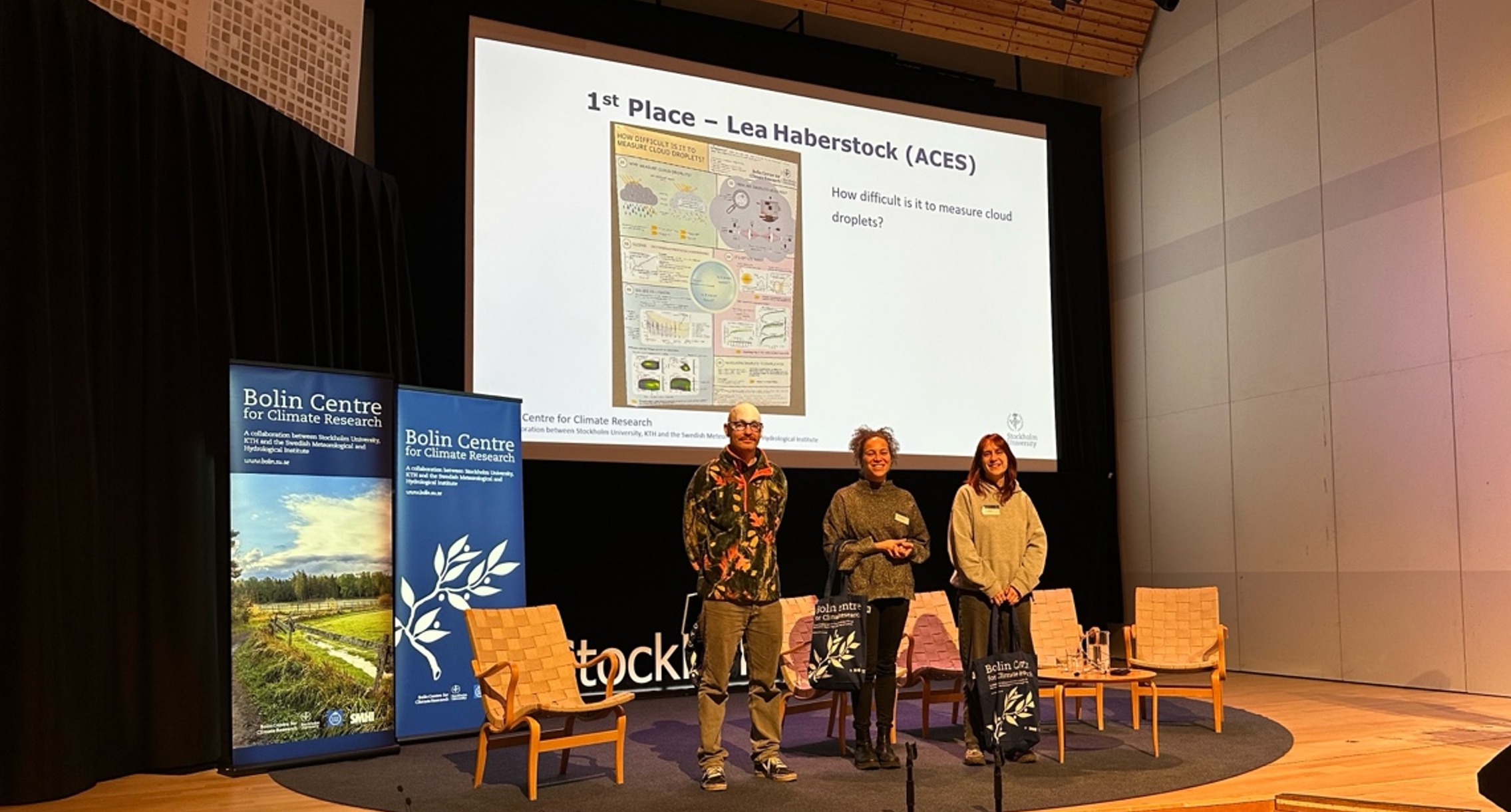 PhD students who won the poster competion 2025.