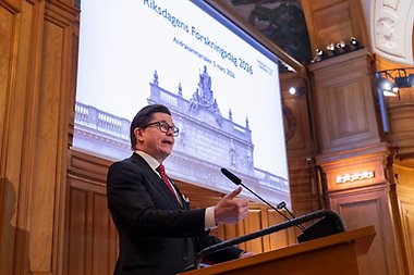 Andreas Norlén, the speaker of Sweden's Parliament, the Riksdag, opening a seminar at its annual Research Day on March 5, 2026. Now in its sixth year, the event began with seminars for individual committees, followed by a joint session with invited researchers on politics and long-term challenges. Photo: Melker Dahlstrand/Sveriges riksdag