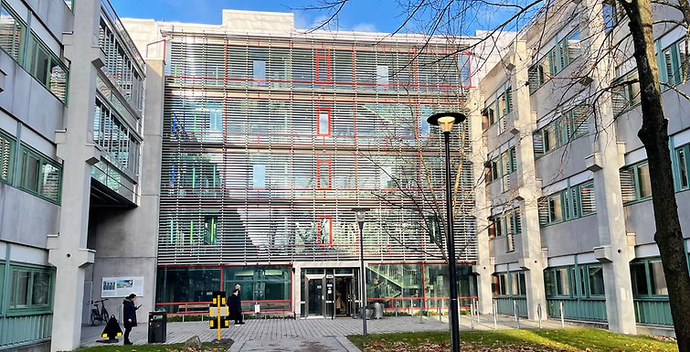 Arrheniushusen P och E på campus Frescati.