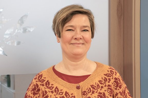 Porträttbild på Karin Boberg.