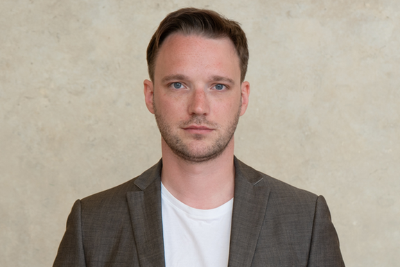 Porträttfoto på Zeth Isaksson