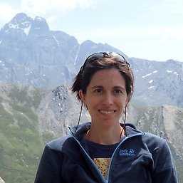 Paola in front of Monviso mountains. Photo: Francesco Nosenzo