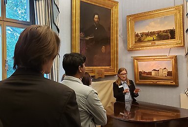 Jeanette Peterberg guides the students inside Spöslottet.