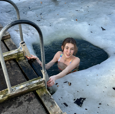 Marie Plays, an Erasmus student from Sorbonne Université in Paris, has just gotten into the cold water.