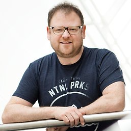 Porträttbild på Barry Brown, professor på Institutionen för data- och systemvetenskap (DSV).