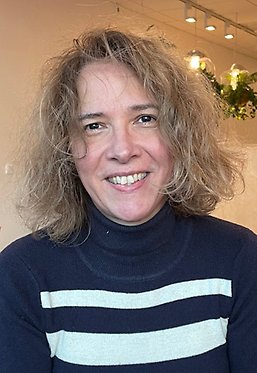 Porträttbild på Jelena Zdravkovic, professor och prefekt på DSV.