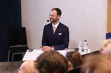 Mattias Folkestad at his defense.