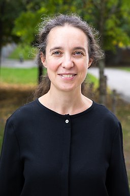 Sofia Wikström presenterar det vetenskapliga kunskapsläget om ekosystemet i Stockholms skärgård. Foto: Kajsa Balkfors