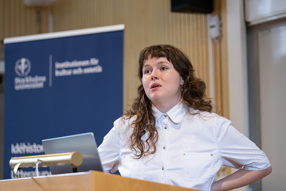 Borghild Homlong.
