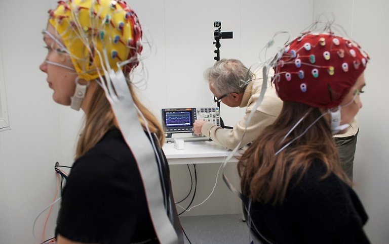 I EEG-labbet.