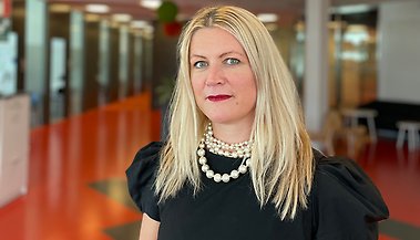 Portrait photo of Lisa Kaati, Associate Professor at the Department of Computer and Systems Sciences (DSV), Stockholm University.