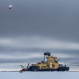 Icebreaker Oden, grey skyes and a weather balloon.